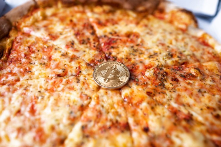 比特币以7万美元庆祝披萨日从41美元的披萨到7亿美元的财富